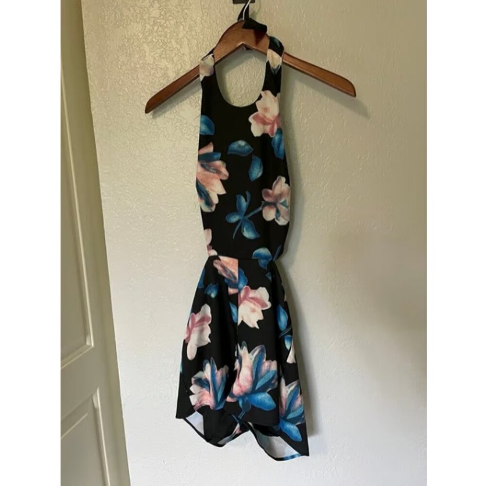 Women's Luxxel Floral Romper Size S